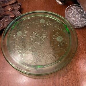Jeanette Uranium Glass Sunflower Cake Plate 10" EUC